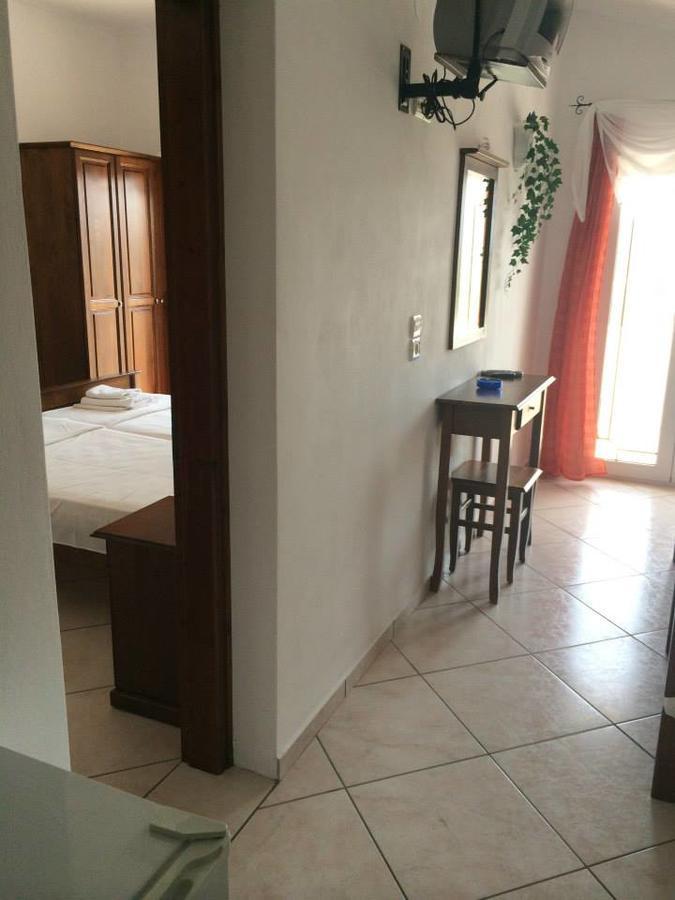 Aparthotel Gogas Palace Ammoudia Exterior foto