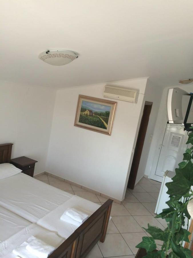 Aparthotel Gogas Palace Ammoudia Exterior foto